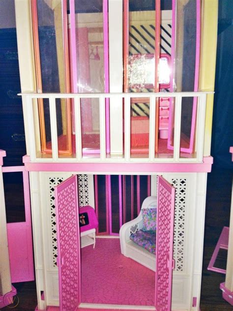 80s Barbie Dream House W Appliances Furniture And Accessories