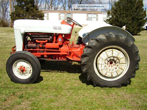 Ford 800 Tractor Specification