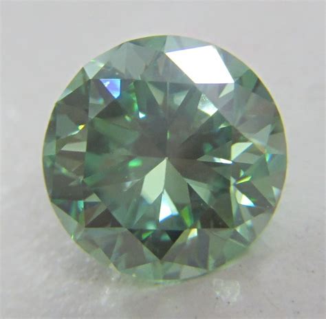 Light Green Color Moissanite Diamonds At Rs 1820carat In Surat Id