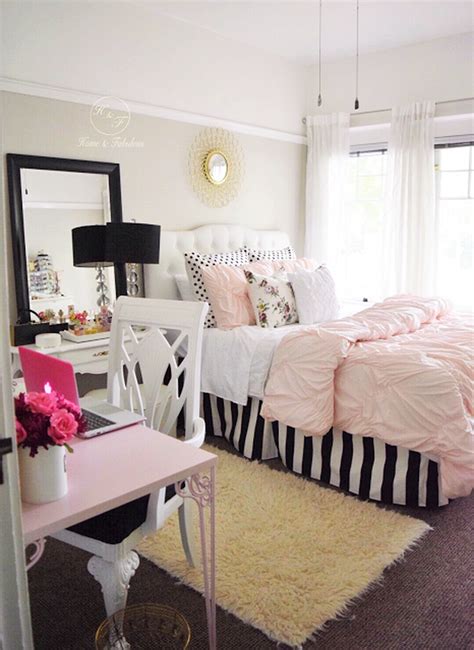 Black bedroom designs decorating ideas design. 24 Teenage Girl's Bedroom Ideas (05) - Furniture Inspiration