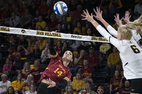 Iowa State Volleyball Defeats Iowa In Cy Hawk Thriller Iowa State Daily