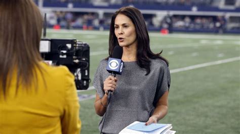 Commentary Cbs Put Tracy Wolfson In Post Super Bowl Peril Pursuing The