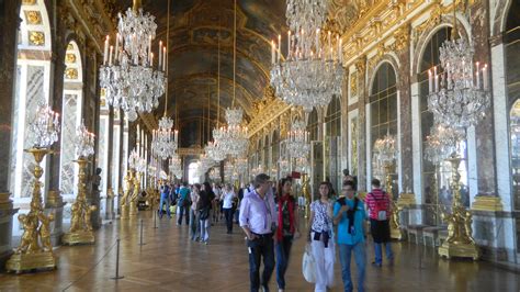 The Hall Of Mirrors At Versailles No Room Full Of Mirrors Chandeliers