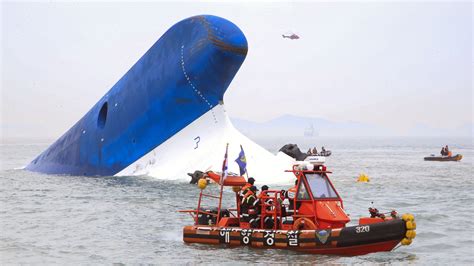 292 Missing 4 Dead In South Korea Ferry Disaster