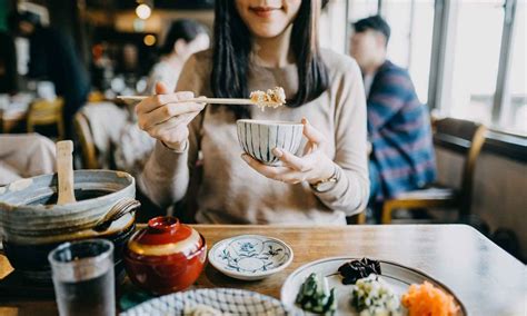 10 Japanese Table Manners You Need To Know For Your Next Visit