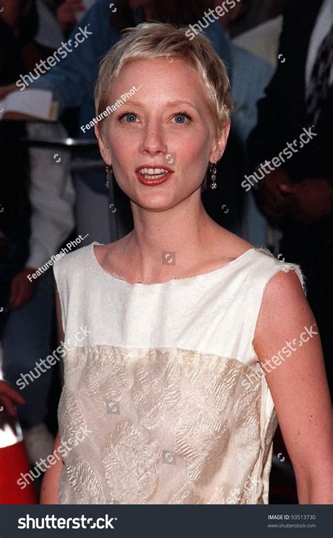 08jun98 Actress Anne Heche At Premiere Of Her New Movie