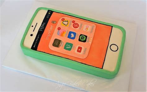 Cell Phone Cake Modeled After Actual Phone And Screen Party Cakes