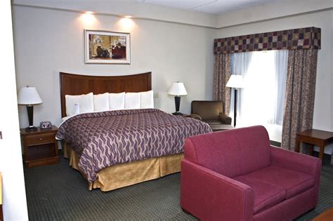 Holiday Inn Express Hotel And Suites Fayettevillefort Bragg