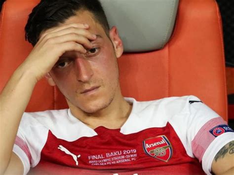 Mesut Ozil S Agent Gives Update On Arsenal Outcast S Future