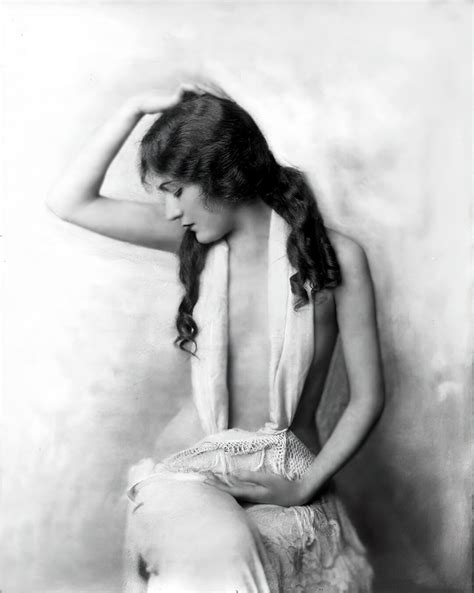Alice Wilkie S Era Ziegfeld Follies Showgirl Black White