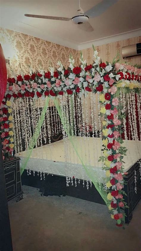 Here you may to know how to decorate honeymoon bedroom. Pin by Dacan Fancy Flower on wedding shadi Bed sej masehri ...