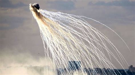 Us Forces Accused Of Firing White Phosphorus Into Mosul And Raqqa