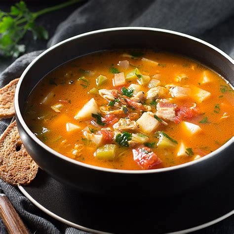 Easy Manhattan Clam Chowder Recipe | Low Carb Maven