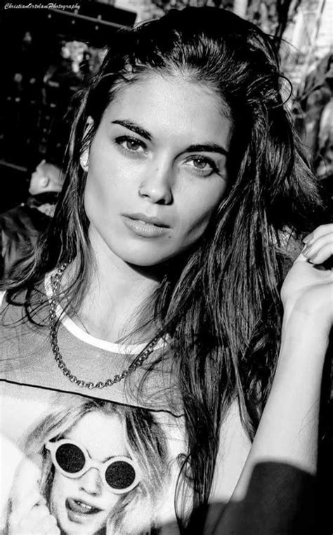 Model Luciana Zaragoza