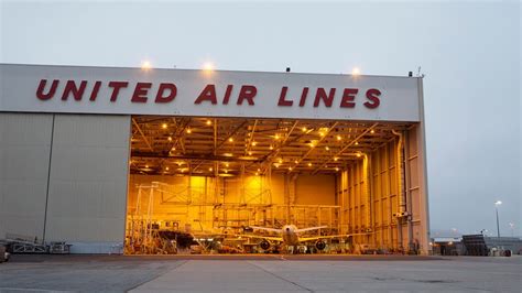 United Airlines Makes History At San Francisco Maintenance Hub