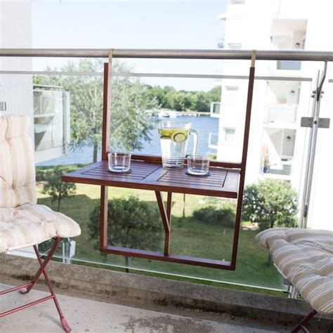 comment aménager un petit balcon en ville, table de balcon amovible