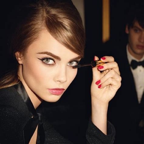 How To Get Feathery Thick Eyebrows Like Cara Delevingne