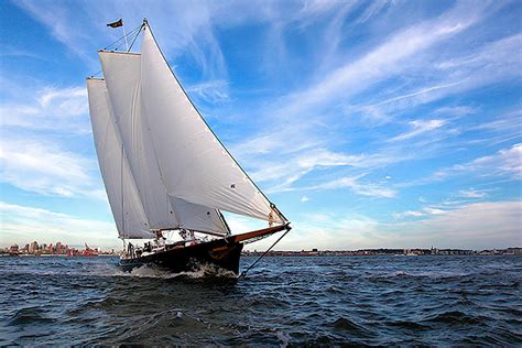 America 20 Yacht Classic Sailing Vessel Prestige Yacht Charters