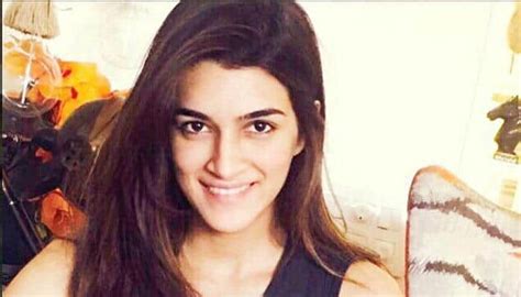 Kriti Sanon Body Shamed By Hate Story Actor Bhairavi Goswami People News Zee News