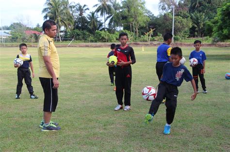 Sekolah Kebangsaan Kampung Igan Latihan Bola Sepak Pasukan Sekolah