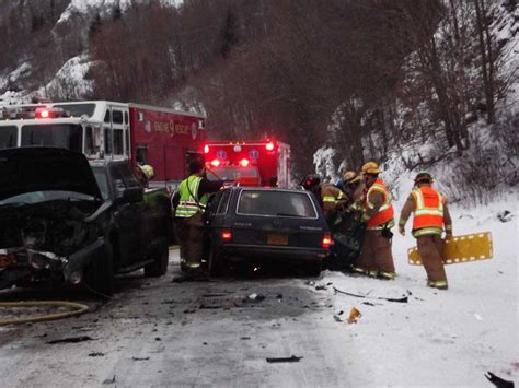 Two Hurt In Head On Crash On The Seward Highway Anchorage Daily News