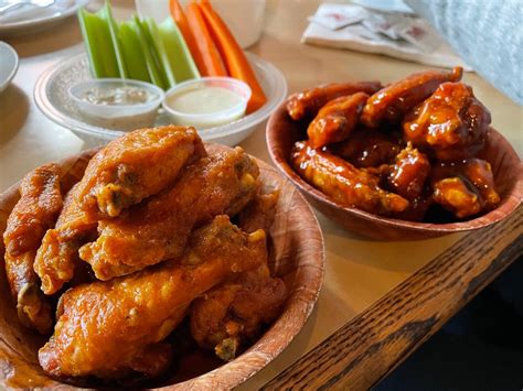 Duffs Famous Wings Updated May 2024 102 Photos And 141 Reviews 558