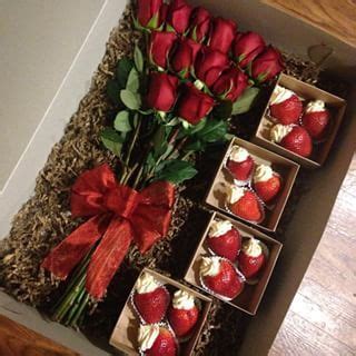 Shari's has the best selection of strawberry gifts dipped in gourmet chocolates. @pimenteldelights Instagram profile - Enjoygram | | a r r ...
