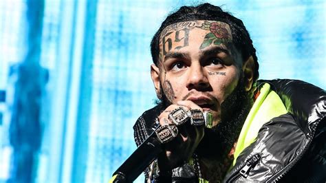 6ix9ine claims hip hop culture gatekeeps from spanish rappers “it s our culture too”