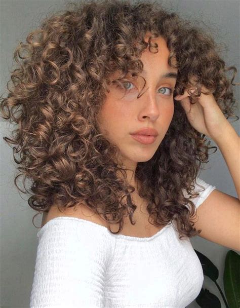 Fascinating Curly Hairstyles For Medium Hair To Wear Now Stylesmod