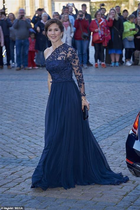 The flat mary jane princess shoes are decorated with cute flowers, suitable for any dress. Crown Princess Mary of Denmark attends a dinner at ...