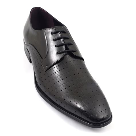 Slip into effortless sophistication with men's black derby shoes, in classic leather & suede for a timeless addition. Buy Mens Black Derby Shoes | Funky Gucinari