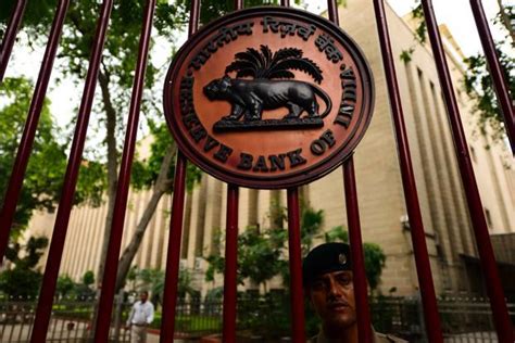 Rbi Official Warns Companies Of Unhedged Forex Exposure Mint