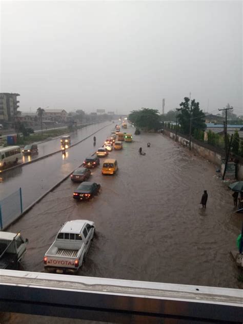 Lagos State Flooded As Rain Falls Continuously Photos Politics