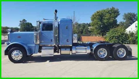 Peterbilt 389 2014 Sleeper Semi Trucks