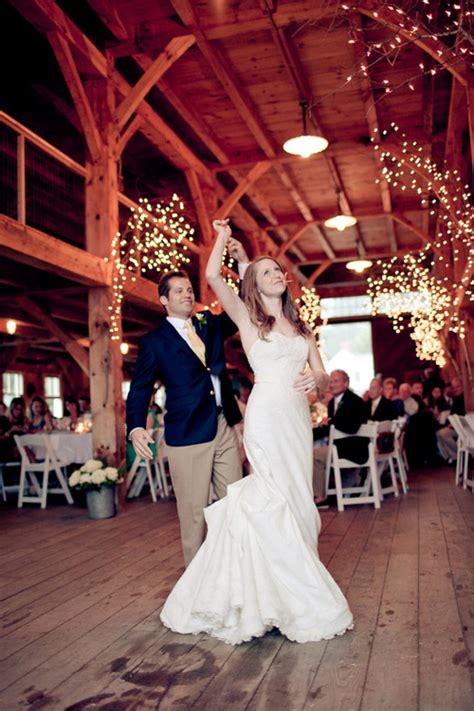 Choose from a number of unique barn settings in which to say 'i do', design your very own wedding menu and add your personal touch to the style and décor of the day. Rustic Weddings - Romantic Barn Wedding in New Hampshire ...