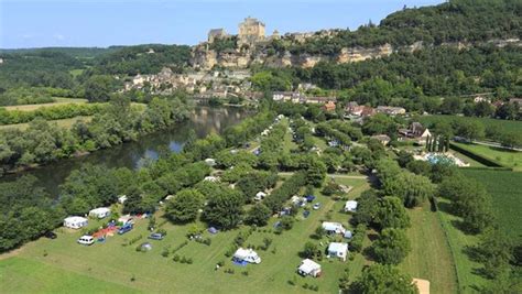 Camping Le Capeyrou Campsite Dr046 Beynac Et Cazenac Dordogne