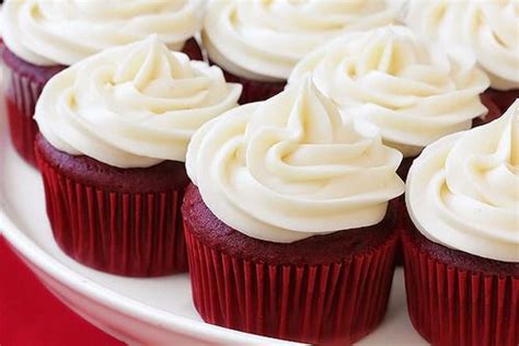 Bake a southern red velvet cake from scratch using this easy recipe from video culinary! red velvet | Frosting recipes, Cupcake recipes, Delicious desserts