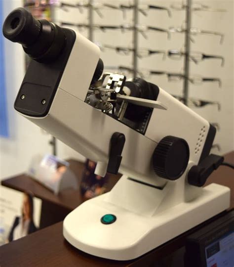 Known my many as a lensometer, focimeter, and vertometer, we introduce the lensmeter with the the marco lm 101, review the. Manual Focimeter | Used Focimeters | Ophthalmic Equipment ...
