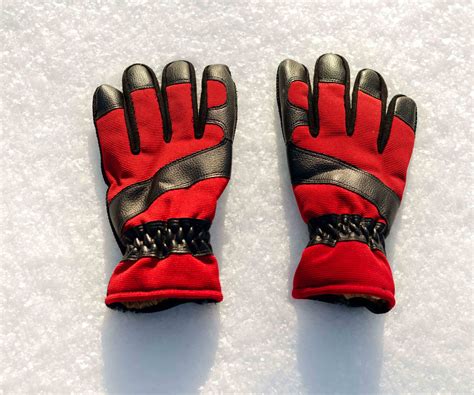 The 8 Best Waterproof Gloves For Kids And Buying Guide 2023