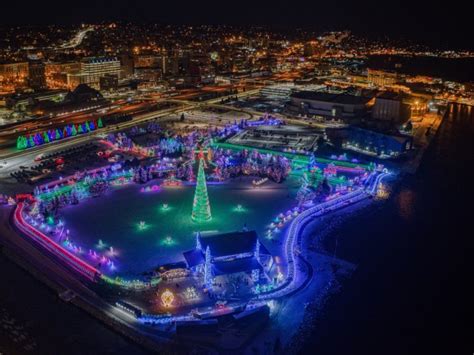 15 Festive Places To Celebrate Christmas In The Midwest Midwest Explored