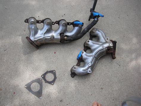 Sold 99 2000 F Body Exhaust Manifolds With Egr Tube Ls1tech Camaro