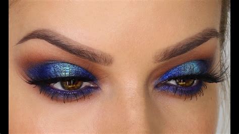 Get Noticed With A Bold Blue And Orange Eyeshadow Look Step By Step
