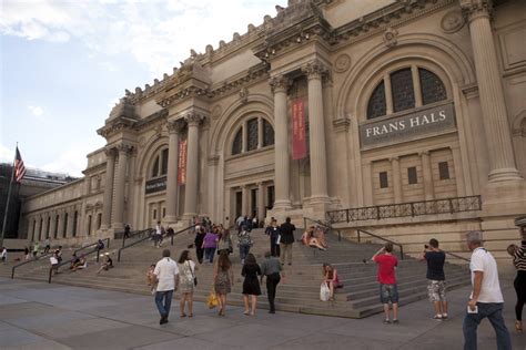 The Metropolitan Museum Of Art Fifth Avenue New York