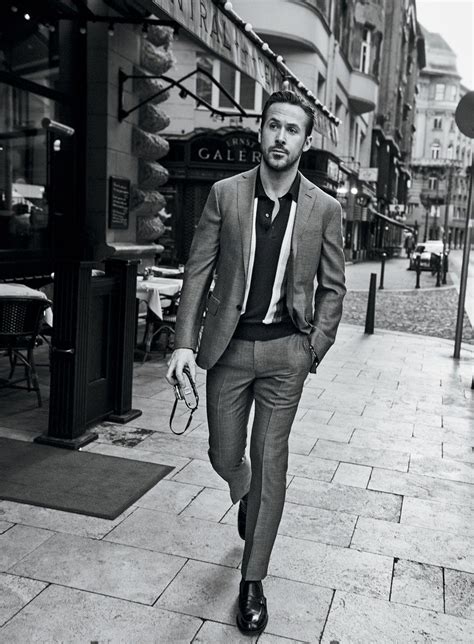 Ryan Gosling Wears This Springs New Leading Man Menswear Ryan Gosling Ryan Hollywood Men