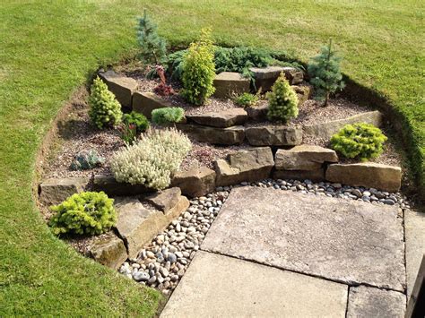 Rockery Designs For Small Gardens Rock Garden
