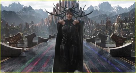 thor ragnarok comic con trailer is so good watch now photo 3932340 cate blanchett