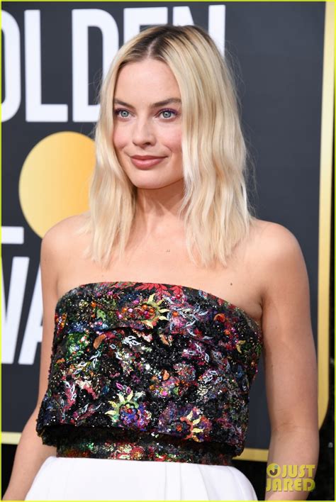 Margot Robbie Goes Chic In A Jumpsuit At Golden Globes 2020 Photo