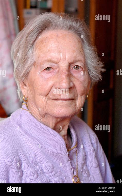 Woman Caucasian 90 Years Old Hi Res Stock Photography And Images Alamy