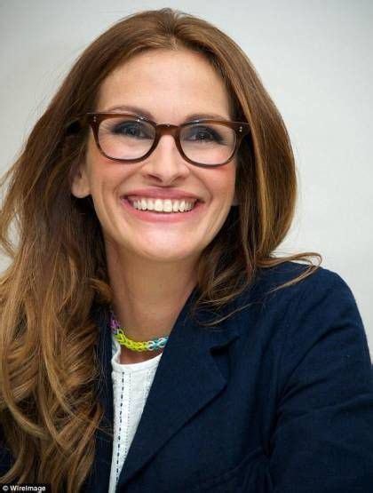 The Sexiest Famous Girls Who Wear Glasses Julia Roberts Julia
