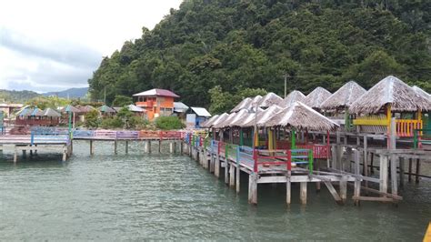 Dimana, ombak yang menerjang begitu. Pulau Singgahan, Dinasti Wisata Pantai Lhok Seudu Aceh Besar